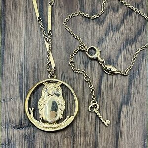 Fossil Owl Pendant Round  Necklace Bar and Chain Vintage Gold Tone Rare Find